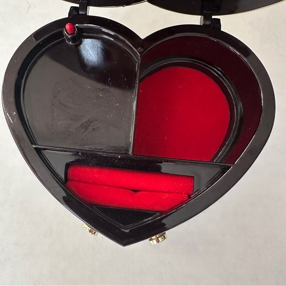 Heart-Shaped Black and Red Jewelry Box - Picture 6 of 6